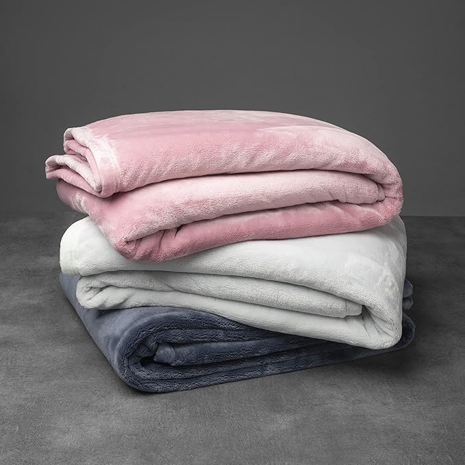 Mellowdy Extra Thick Hearty Plush Flannel Blanket (Pale Mint, 60x80) - 500GSM Twin Size Warm Blanket for Winter, Fall | Soft, Fluffy, Cuddly, Perfect for Bed, Oversized Throw for Couch, Sofa