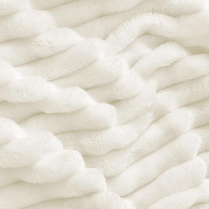 BEDELITE 3D Ribbed Jacquard Cream Fleece Twin Blanket - Image 3