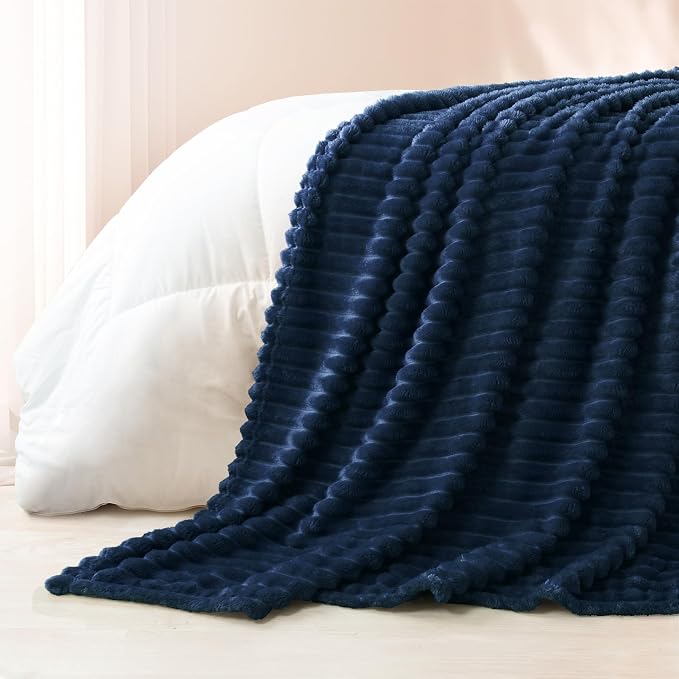 Exclusivo Mezcla Striped California King Size Fleece Blanket - Image 6