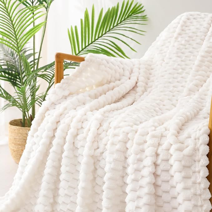 Exclusivo Mezcla Fleece Queen Blanket - Image 5