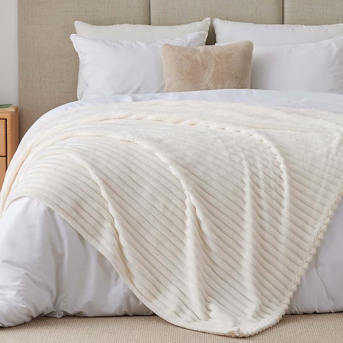 BEDELITE Blankets Queen Size for Bed, 300GSM Soft & Warm Fleece Blanket - Image 2