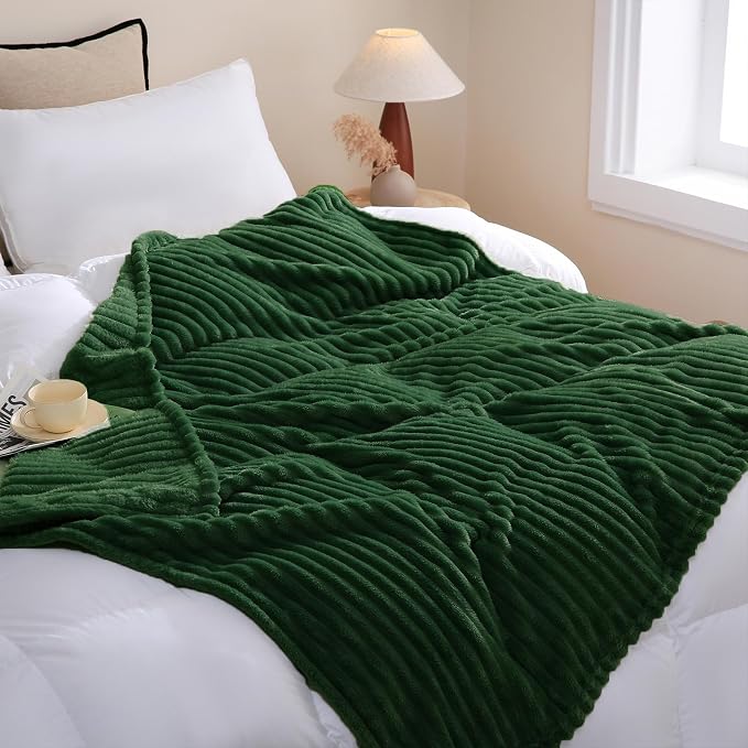 Green Fleece Throw Blanket 60”×80” - Image 3