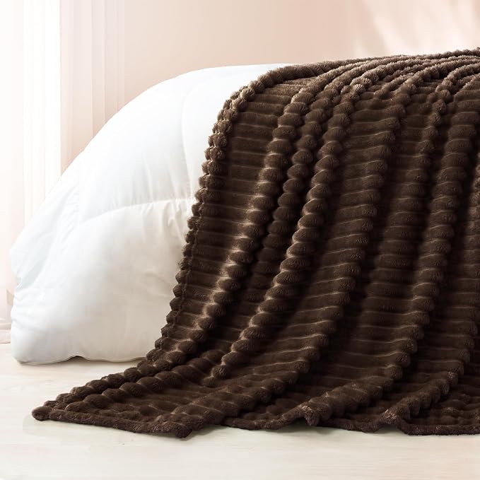 Exclusivo Mezcla Striped Fleece Throw Blanket - Image 6