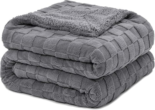Pawque Super Soft Cozy Throw Blanket for Couch Sofa Bed - Fluffy Sherpa Fleece Reversible Thick Warm Fuzzy Blanket for All-Season, 3D Checkered Jacquard Elegant Decorative Blankets, Grey, 50" x 60"