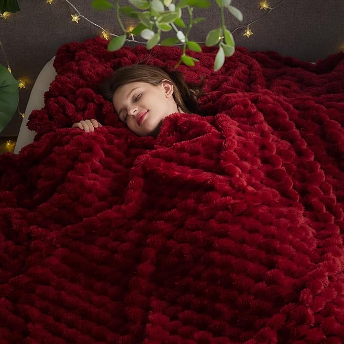 NEWCOSPLAY Super Soft King Blanket Red Premium Silky Flannel Fleece 3D Clouds Stylish Jacquard Lightweight Bed Blanket All Season Use 350GSM (Red, King(90"x110"))