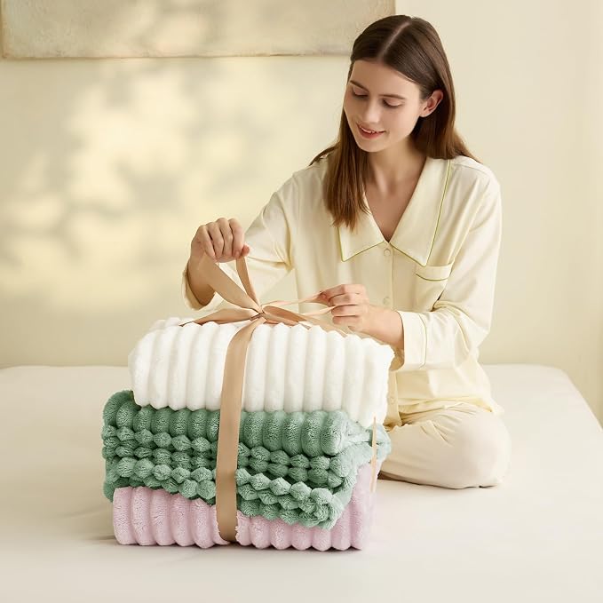HIMEET Pink Ribbed King Size Blanket - Image 4