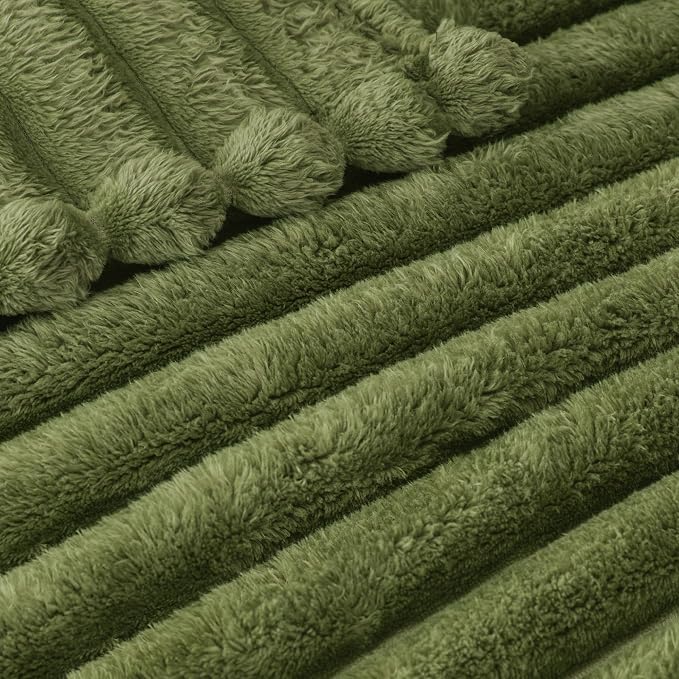 Exclusivo Mezcla Striped King Size Fleece Blanket - Image 4