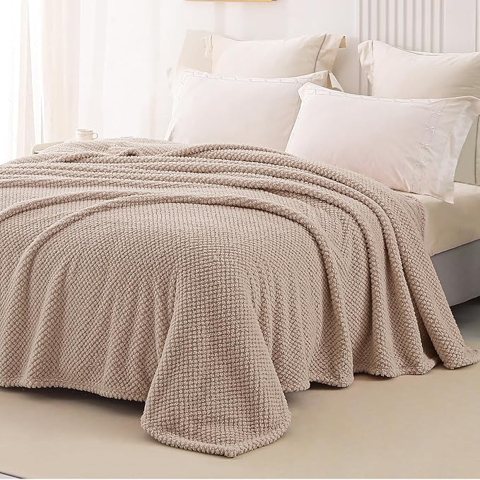 Whale Flotilla King Size Fuzzy Fleece Blanket - Image 4