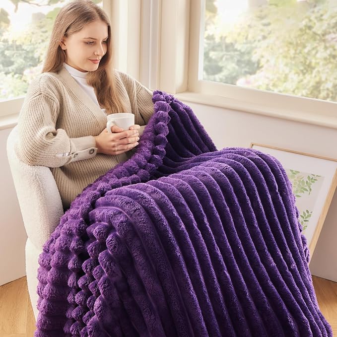 NEWCOSPLAY Fleece Ribbed Cozy Twin Blanket - Image 2