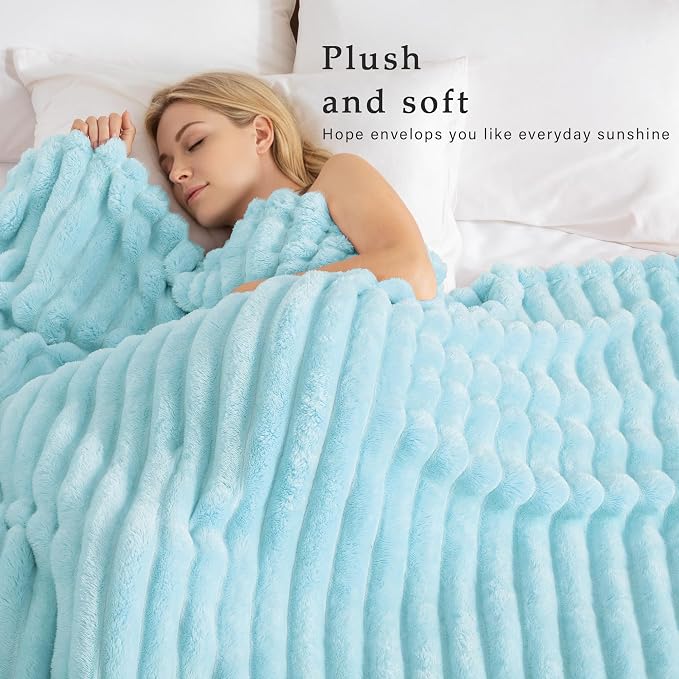 Exclusivo Mezcla Striped Queen Size Fleece Blanket - Image 2