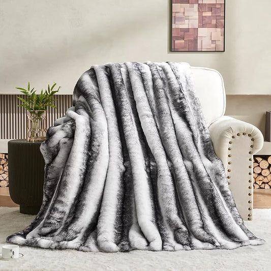 Luxury Faux Fur Blanket - Soft Warm Plush Blankets for Couch Sofa Bed, Fluffy Thick Throws for Bedroom, Office, Living Room, Decorative Reversible, Not Easy to shed- 70"x90", Black/White