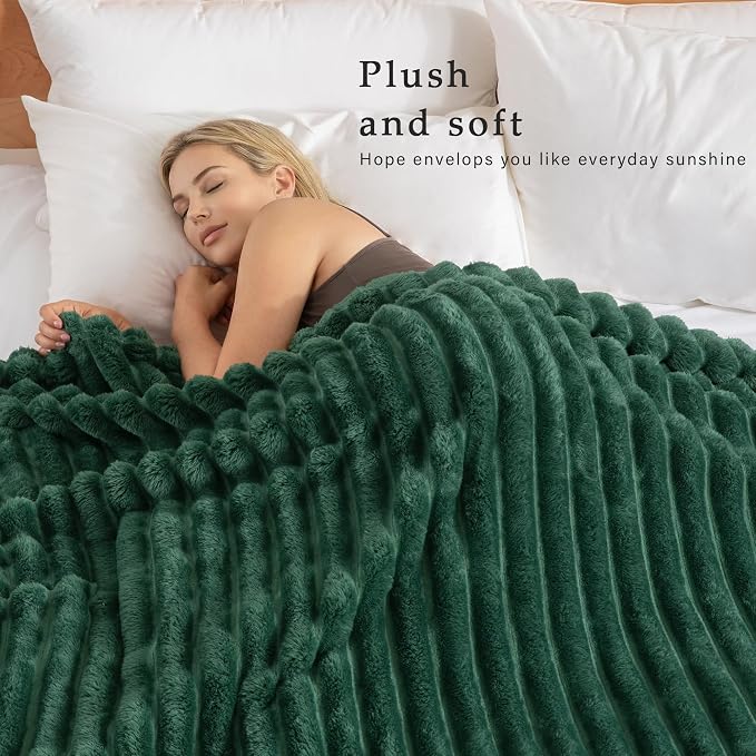 Exclusivo Mezcla Striped Fleece Throw Blanket - Image 2