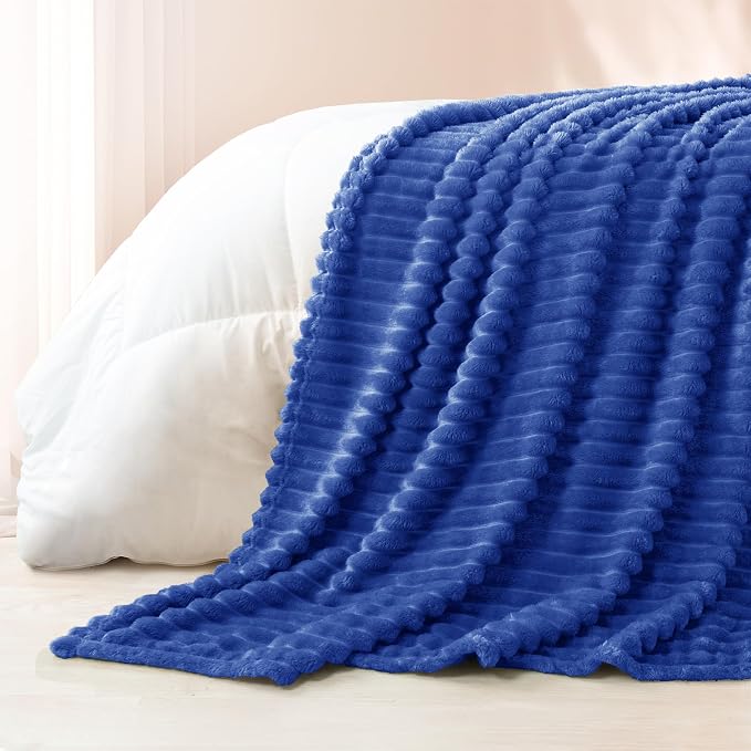 Exclusivo Mezcla Striped Twin Size Fleece Blanket - Image 6