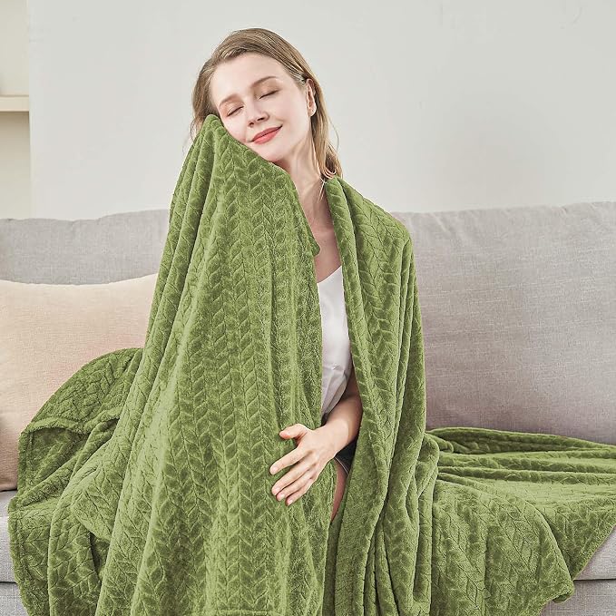 inhand Sage Green Fleece King Blanket - Image 7