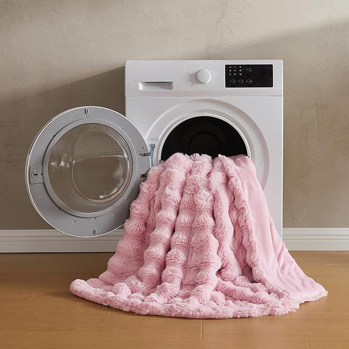 JELLYMONI Faux Fur Throw Blanket, Pink Cozy Plush Bubble Bed Blanket, Thick and Warm, Twin (60" x 80")