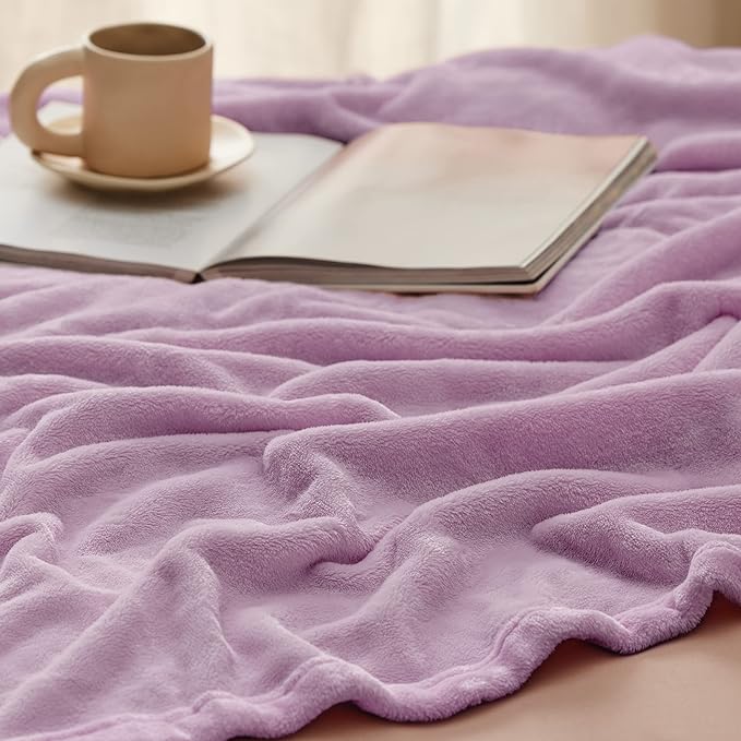 Bedsure GentleSoft Fleece Throw Blanket - Image 4