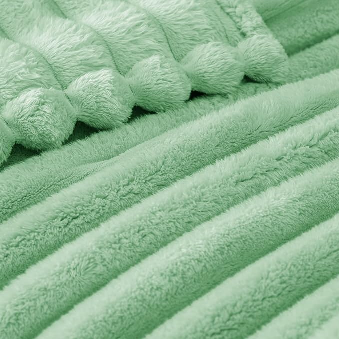 Exclusivo Mezcla Twin Size Flannel Fleece Blanket, Super Soft Striped Jacquard - Image 4