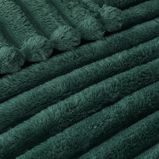 Exclusivo Mezcla Queen Size Flannel Fleece Blanket, Super Soft Striped Jacquard - Image 4