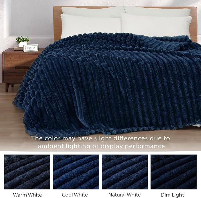 Exclusivo Mezcla Striped Queen Size Fleece Blanket - Image 3