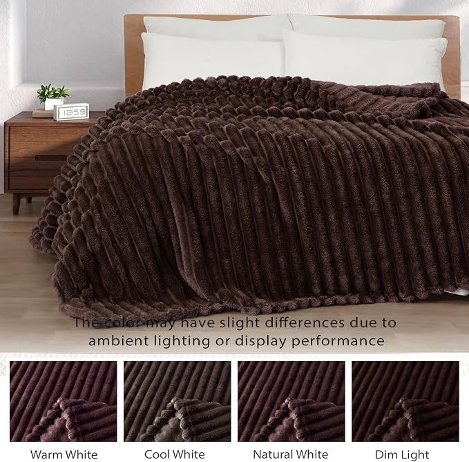 Exclusivo Mezcla Twin Size Flannel Fleece Blanket, Super Soft Striped Jacquard - Image 3