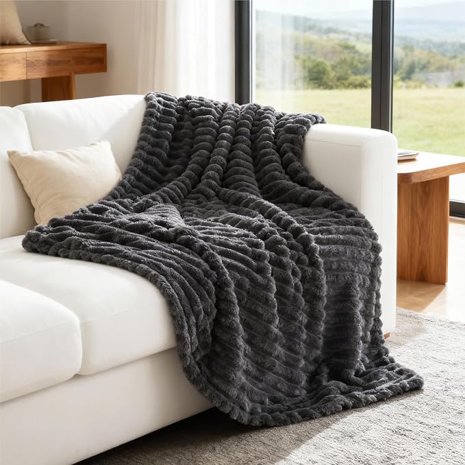 Bedsure GentleSoft Grey Fleece Twin Blanket - Image 6