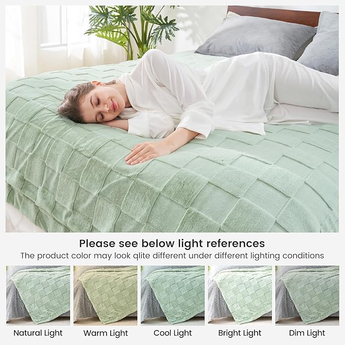 Cozy Bliss Checkered White Faux Rabbit Fur Throw Blanket, Soft Fuzzy Fluffy Minky Cream Furry Blankets for Couch, Bed (Sage Green, Queen(90" x 90")