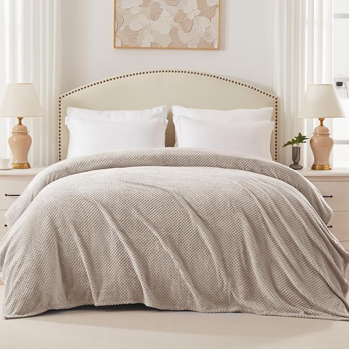 Exclusivo Mezcla Fleece Bed Blanket Twin Size, Super Soft and Warm Blankets - Image 3