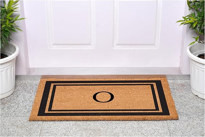 Calloway Mills 152962448 Black Border 24" x 48" Monogram Doormat (Letter O)