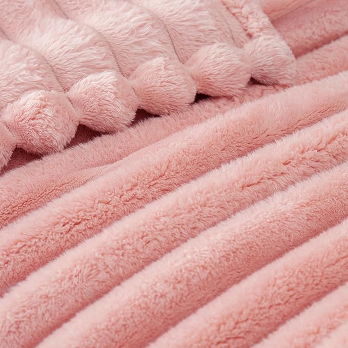 Exclusivo Mezcla Queen Size Flannel Fleece Blanket, Super Soft Striped Jacquard - Image 4