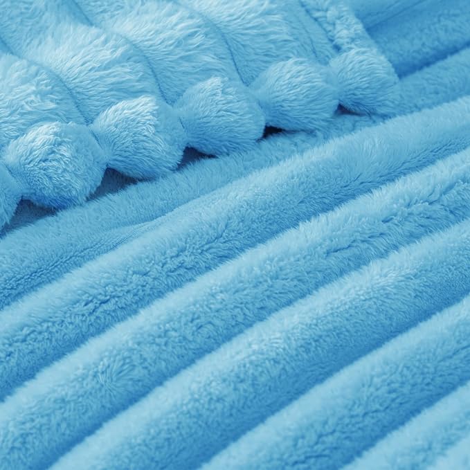 Exclusivo Mezcla Striped Fleece Throw Blanket - Image 4