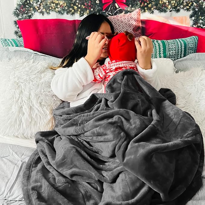 Bedsure Charcoal Fleece Blanket 50x70 Blanket - Image 5