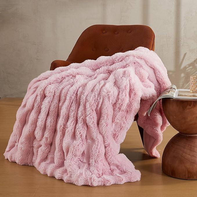 JELLYMONI Faux Fur Throw Blanket, Pink Cozy Plush Bubble Bed Blanket, Thick and Warm, Twin (60" x 80")