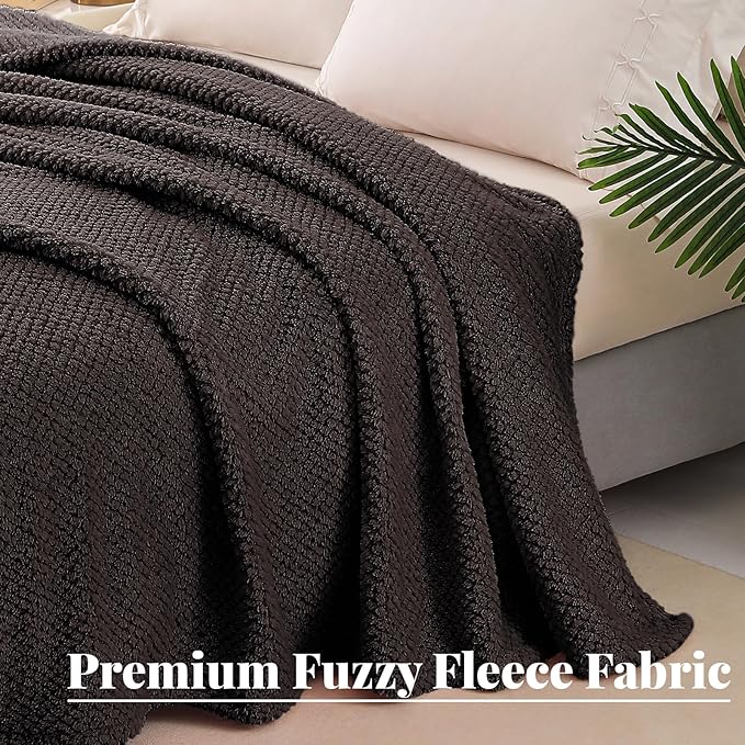 Whale Flotilla King Size Fuzzy Fleece Blanket, Fluffy Warm Soft Jacquard Bed - Image 4