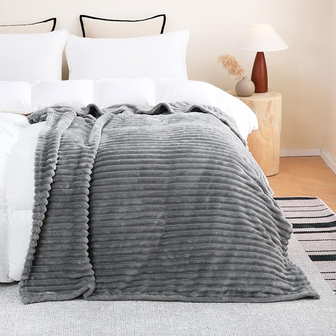 Grey Fleece Throw Blanket 50”×60” - Image 3