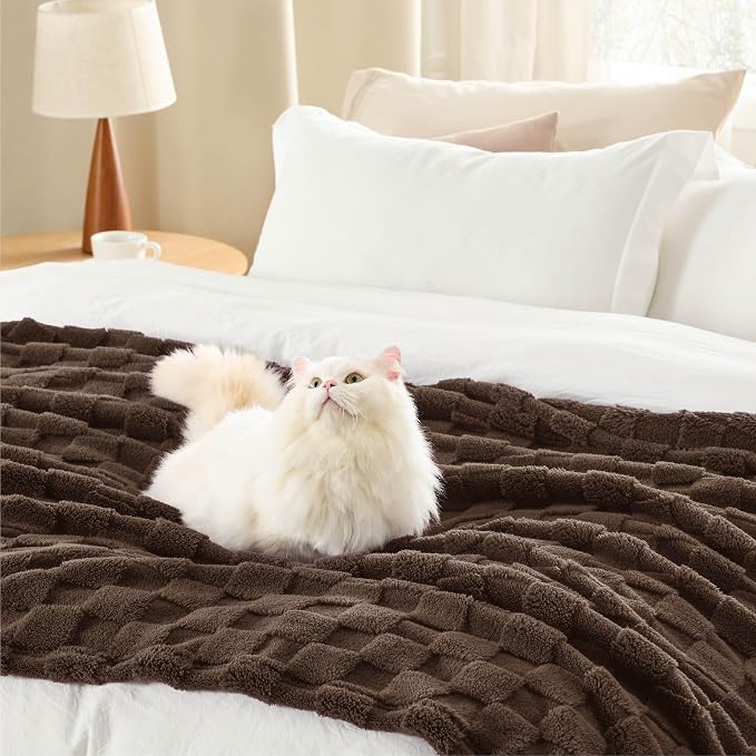 Bedsure GentleSoft Twin Blanket - Image 4