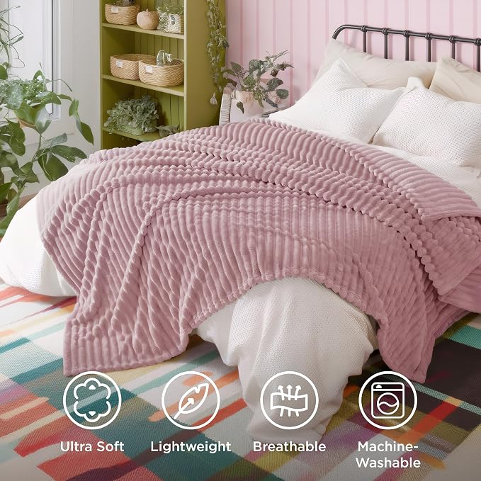 Bedsure GentleSoft Pink Fleece Blanket - Image 5