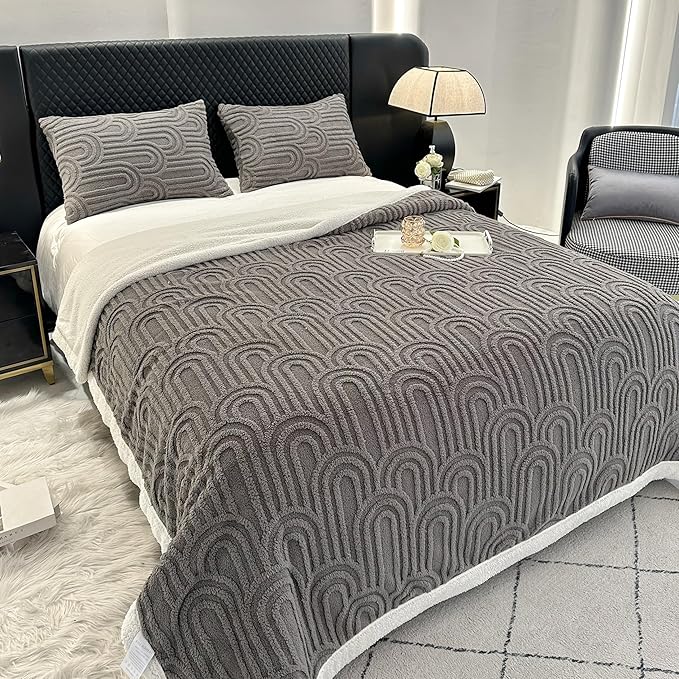 UKELER Sherpa Fleece Blanket 60 × 80 inch, Ultra Soft Twin Size Throw Blanket for All Season, Cozy Plush Arch Blankets for Bed Couch Sofa Office Camping, Dark Grey