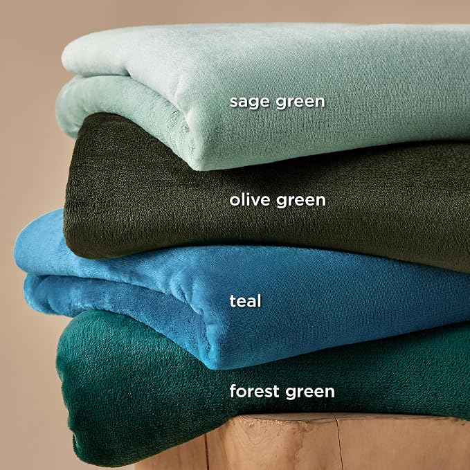 Bedsure GentleSoft Sage Green Fleece Blankets Queen Size - Image 5