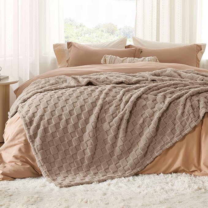 Bedsure GentleSoft King Size Blanket - Image 5