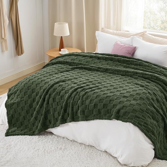 Bedsure GentleSoft Blankets Queen Size - Image 5