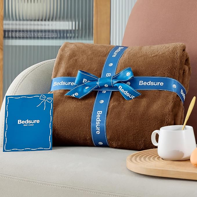 Bedsure GentleSoft Fleece Blanket Twin Size Orange - Image 7