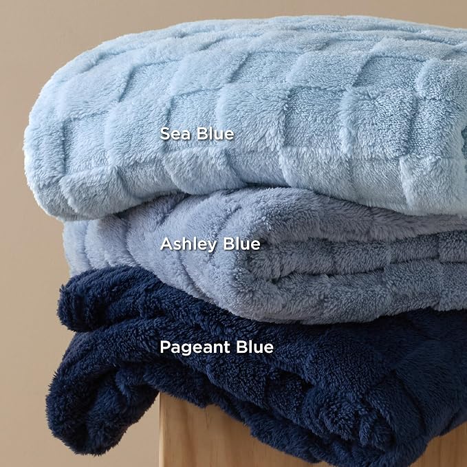Bedsure GentleSoft Navy Blue Throw Blanket - Image 7