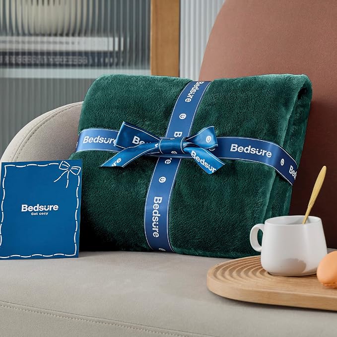 Bedsure GentleSoft Fleece Blankets King Size Emerald Green - Image 7