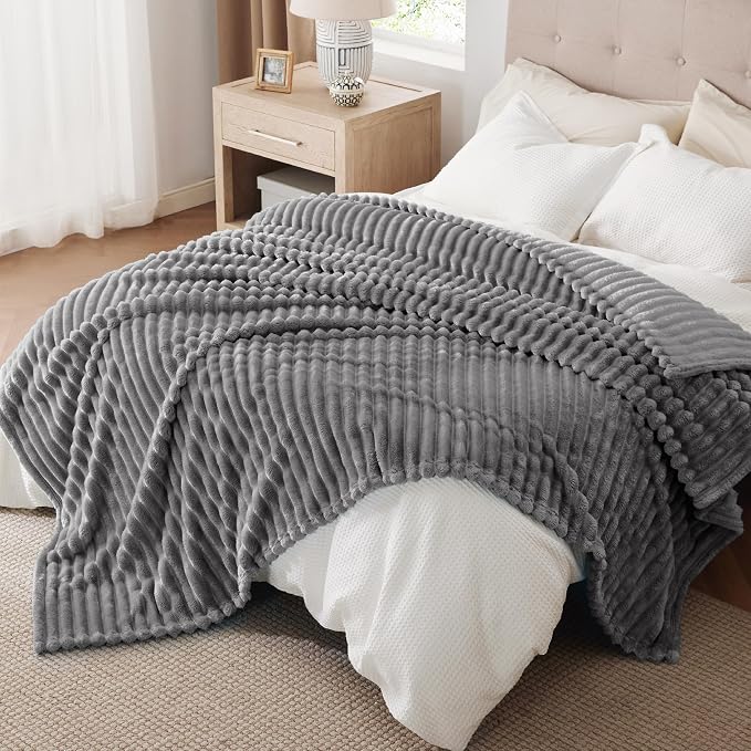 Bedsure Full Size Fleece Blankets - Image 8