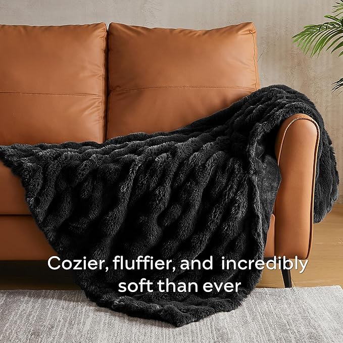 JELLYMONI Faux Fur Throw Blanket, Black for Couch, Fuzzy Cozy Plush Bubble Bed, Thick and Warm, Twin (60" x 80")
