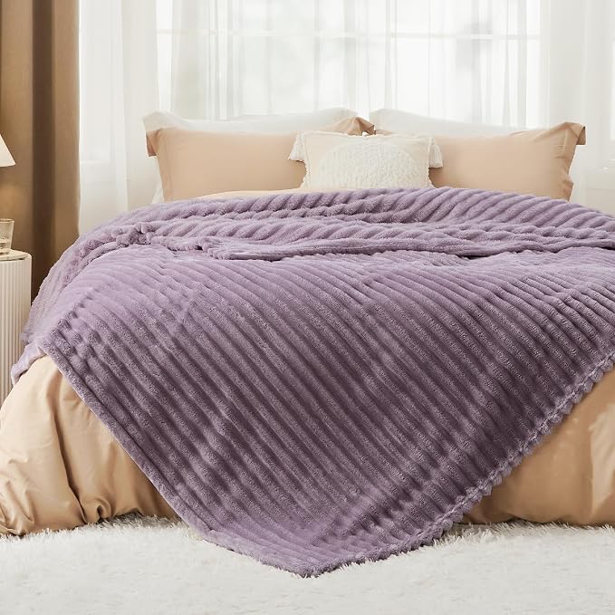 Bedsure Soft King Size Blankets - Image 2