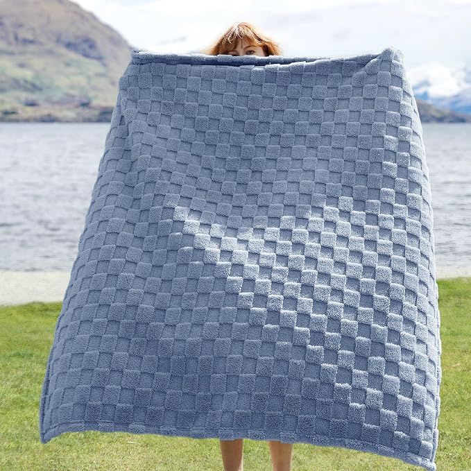 Bedsure GentleSoft Ashley Blue Twin XL Blanket - Image 3